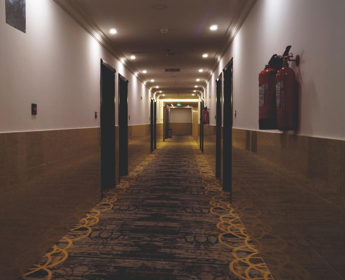 Lavona Tiba Hotel Dammam Eksteriør billede